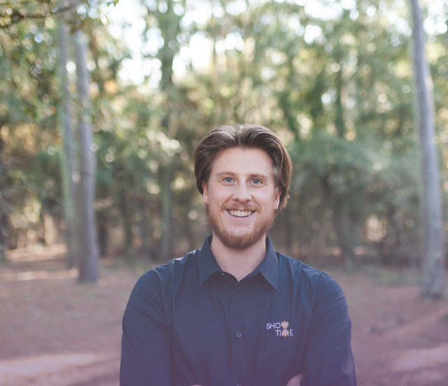 Portrait d'Aymeric, assistant chef de projets chez Show Time